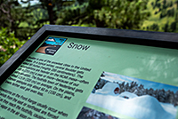 Weather trail snow plaque