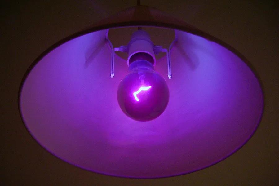 Ultra store violet lamp